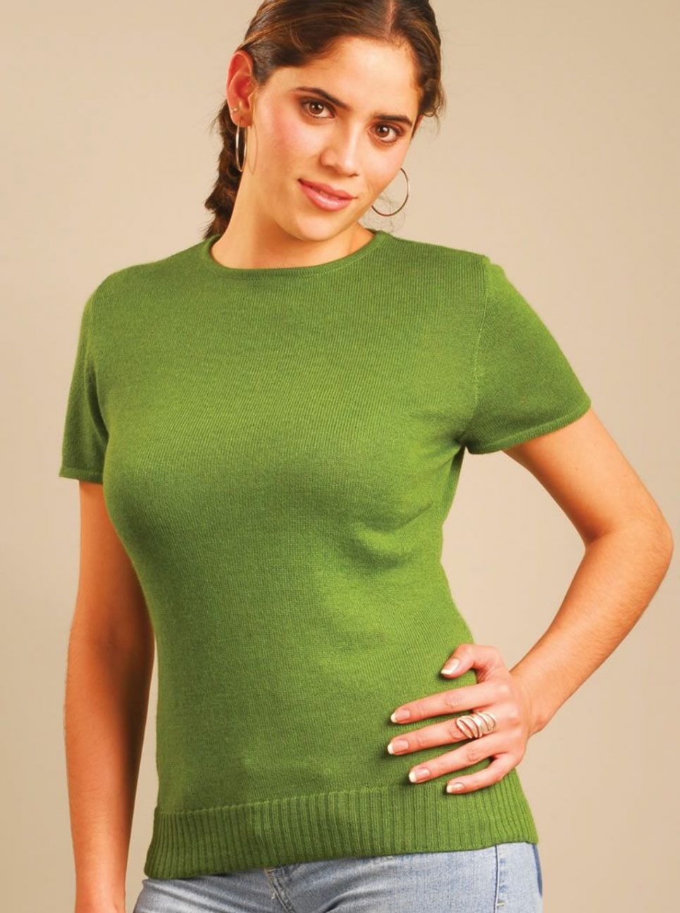 Basic Sweater for woman with a Crew Neck and short Sleeves